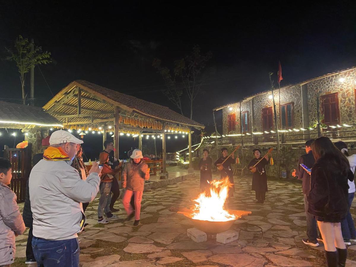 Lan Rung Homestay Lung Nieo Buitenkant foto